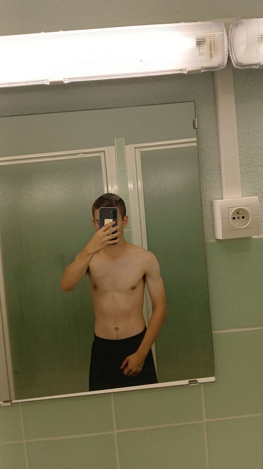 Profil de Bertie, 18 ans, Plan Cul à Shābūr