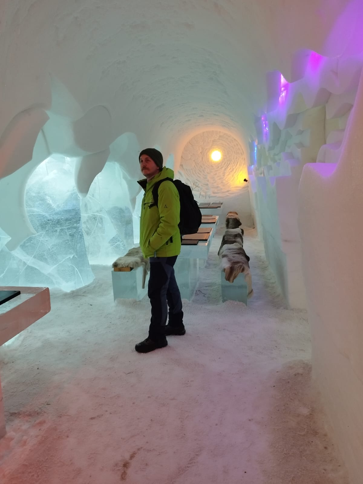 Profil de Siam, 24 ans, Plan Cul à Ḩawḑ Burţubāţ