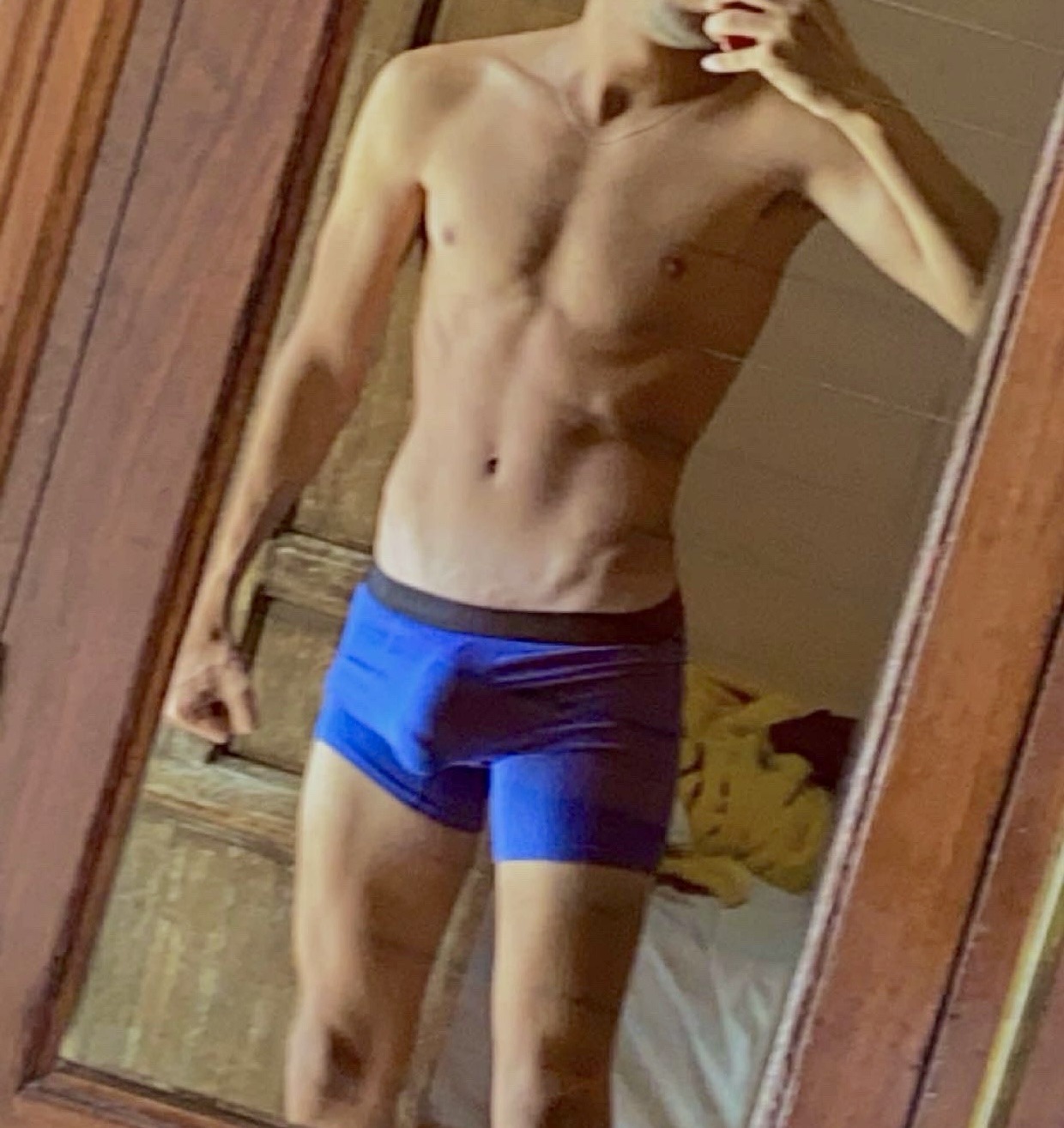 Profil de Youri, 19 ans, Plan Cul à Mirage City