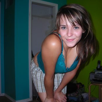 Profil de Yveline, 28 ans, Plan Cul à Bi’r Qinā