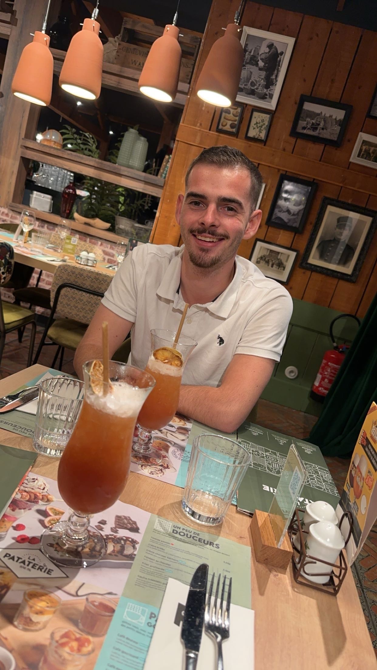 Profil de Abdoulah, 23 ans, Plan Cul à Al Ḩamīdāt