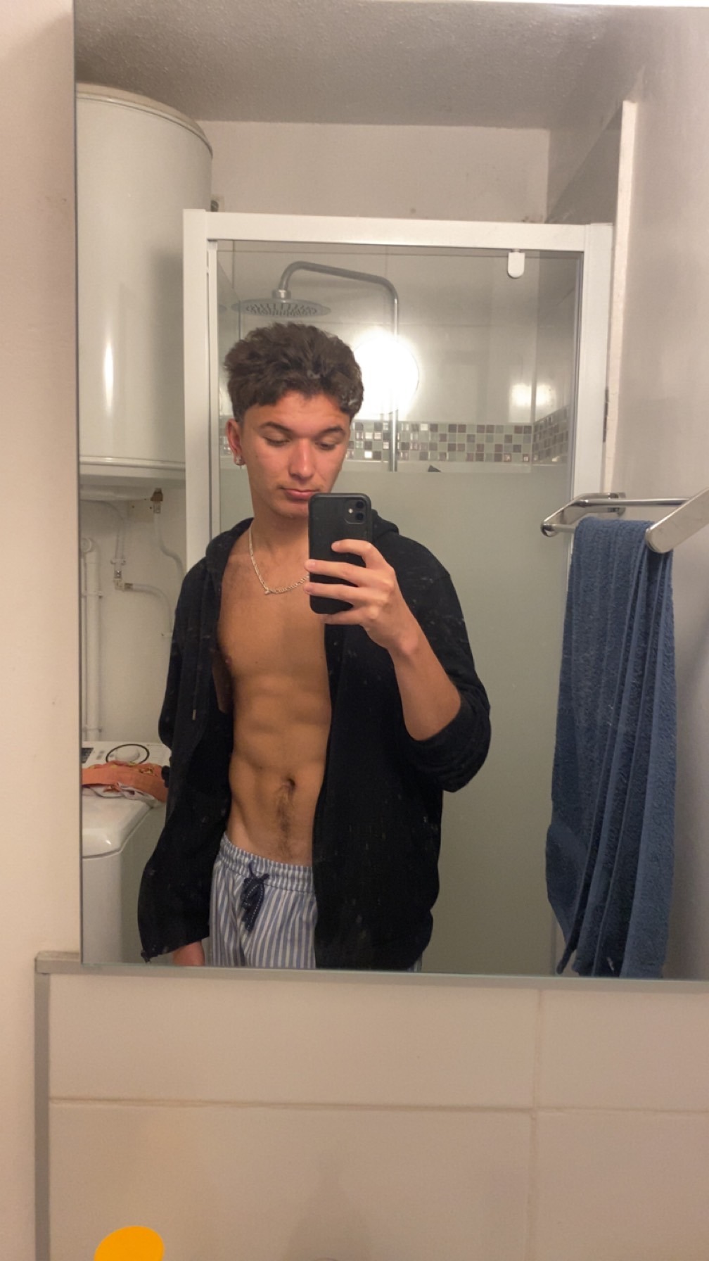 Profil de Jean-adrien, 19 ans, Plan Cul à ‘Ayn Taghālisyā