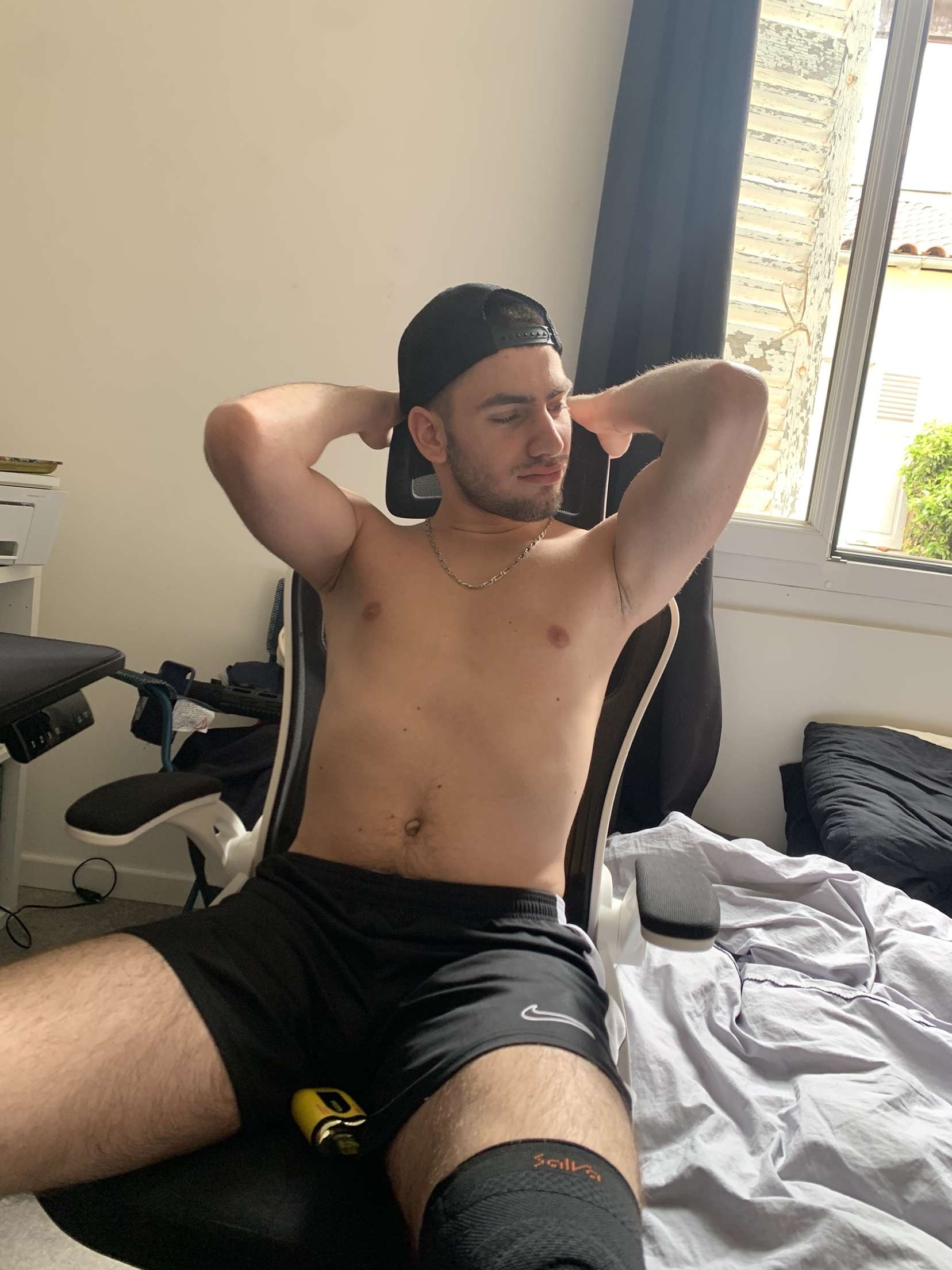 Profil de Malou, 18 ans, Plan Cul à Jabal Dūshī