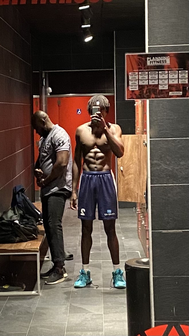 Profil de Doron, 24 ans, Plan Cul à Girga