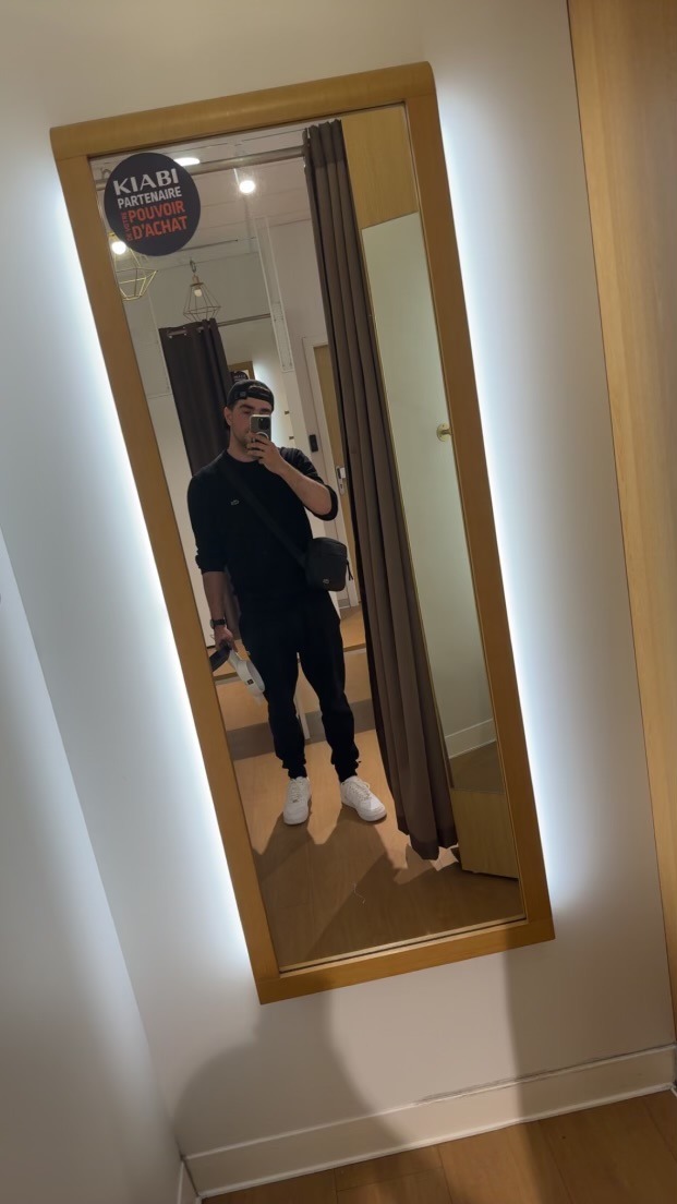 Profil de Asdine, 21 ans, Plan Cul à Tallat al Ḩimārah