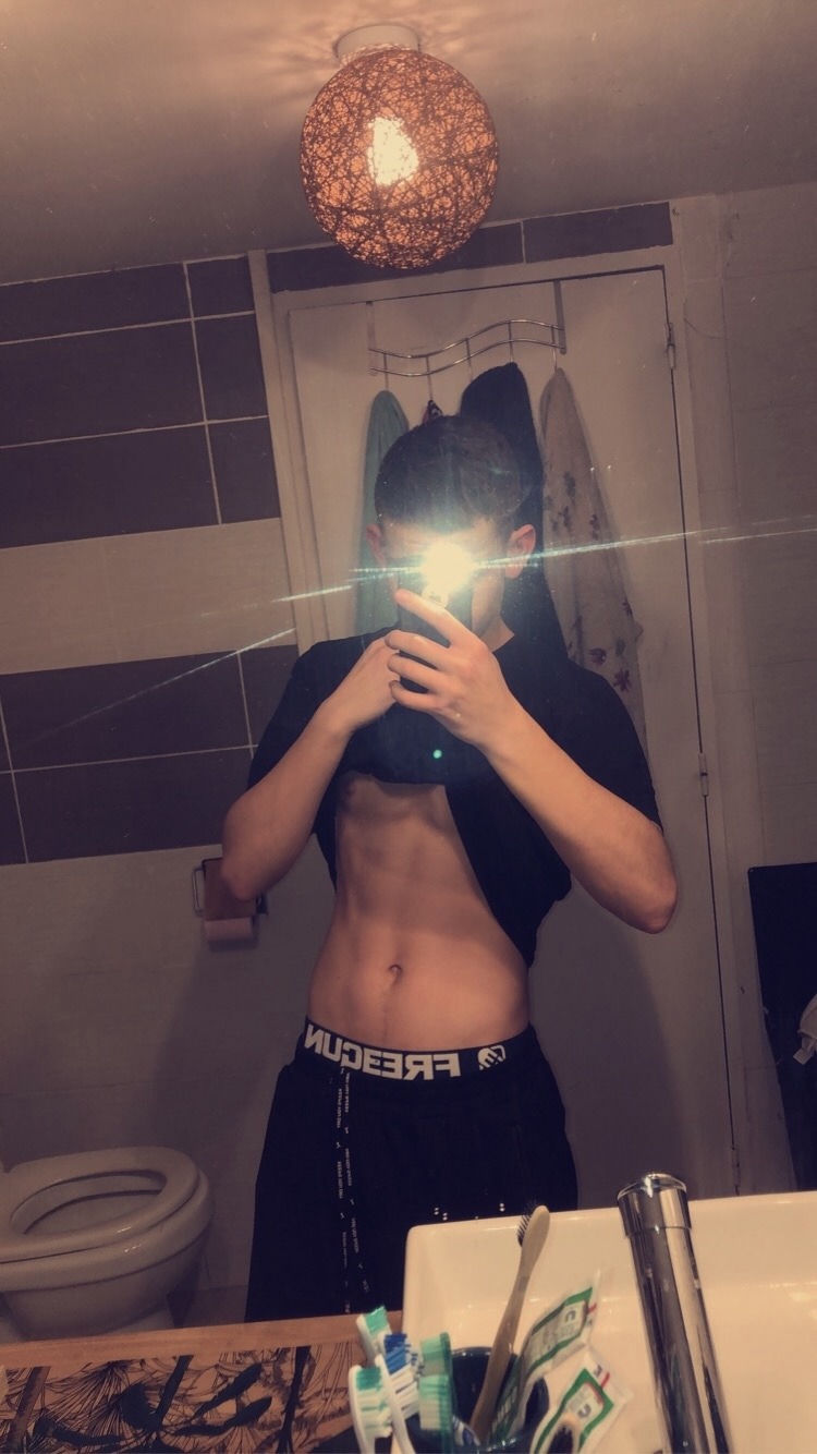 Profil de Sabih, 20 ans, Plan Cul à Markaz Talā