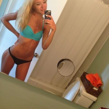 Profil de Lyzea, 28 ans, Plan Cul à Al Khaḑrah