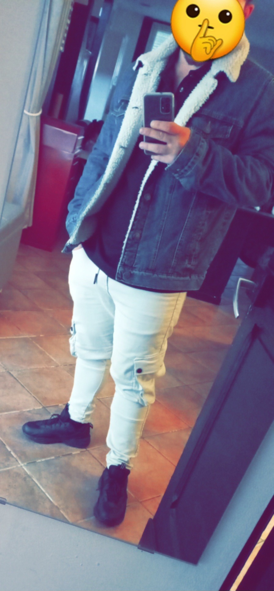 Profil de Landing, 22 ans, Plan Cul à Sirqinā