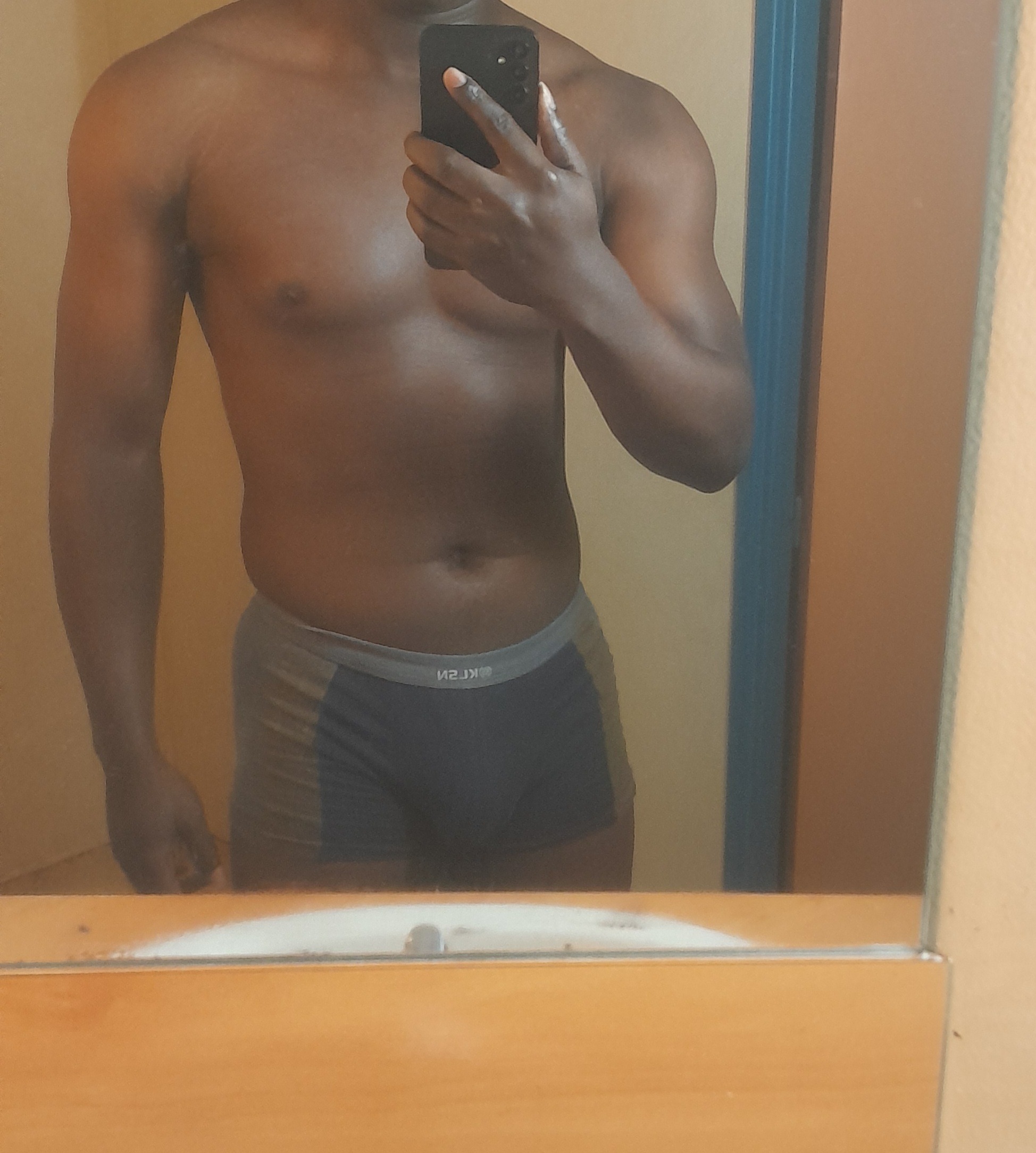 Profil de Ellio, 24 ans, Plan Cul à Jarājūs