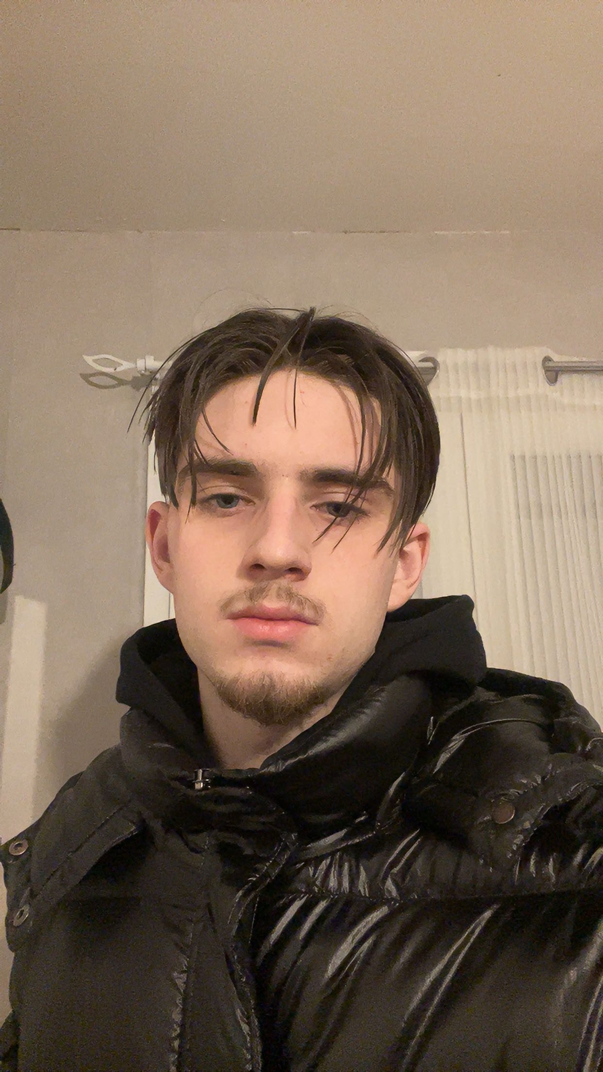 Profil de Fahardine, 18 ans, Plan Cul à ‘Izbat Riḑwān Ḩammād