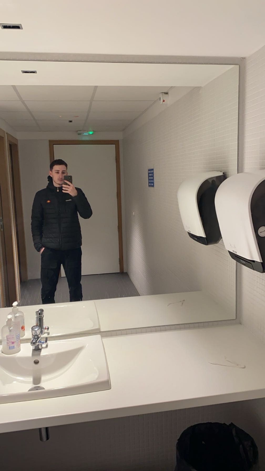 Profil de Zachari, 20 ans, Plan Cul à Oasis Cairo